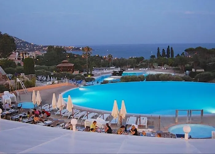 アパート En Paradis Saint-Raphaël