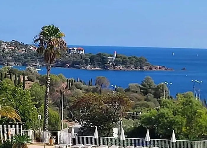 アパート En Paradis Saint-Raphaël